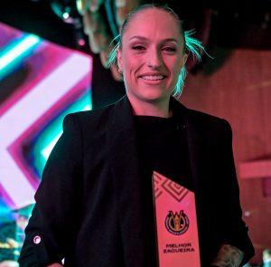 Isa Haas com prêmio Brasileirão 2025