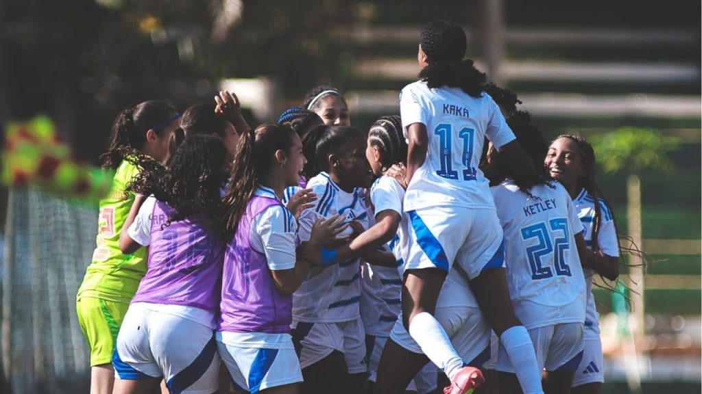 Cruzeiro retorna com a base feminina sub-17