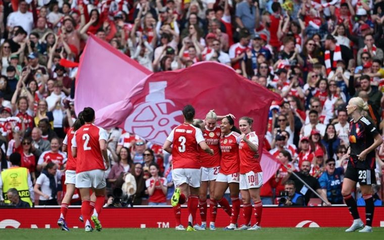 Arsenal vence o Lyon no jogo de ida da semifinal da Champions League 25/26