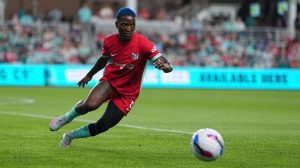 Temwa Chawinga, foi duas vezes MVP da NWSL e vencedora da Chuteira de Ouro do torneio | Getty Images