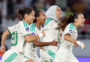 Seleção Argelina Feminina conquistou o terceiro lugar da WAFCON e foi a primeira seleção africana a garantir a vaga para o Mundial de 2027 | Reprodução / CAF / Redes sociais