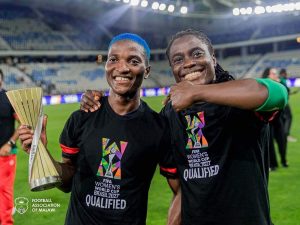 Irmãs Chawinga comemorando a classificação do Malawi para a Copa do Mundo Feminina 2027 no Brasil | Football Association of Malawi