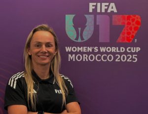 Desde 2020, Charly começou a fazer parte do quadro de arbitragem da FIFA | Rprodução 