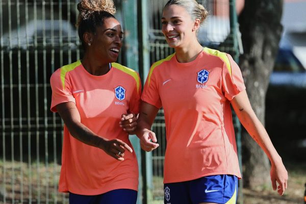 Gio e Luany no treino da Seleção Brasileira