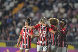 São Paulo no jogo contra o Vasco pela Copa do Brasil Feminina