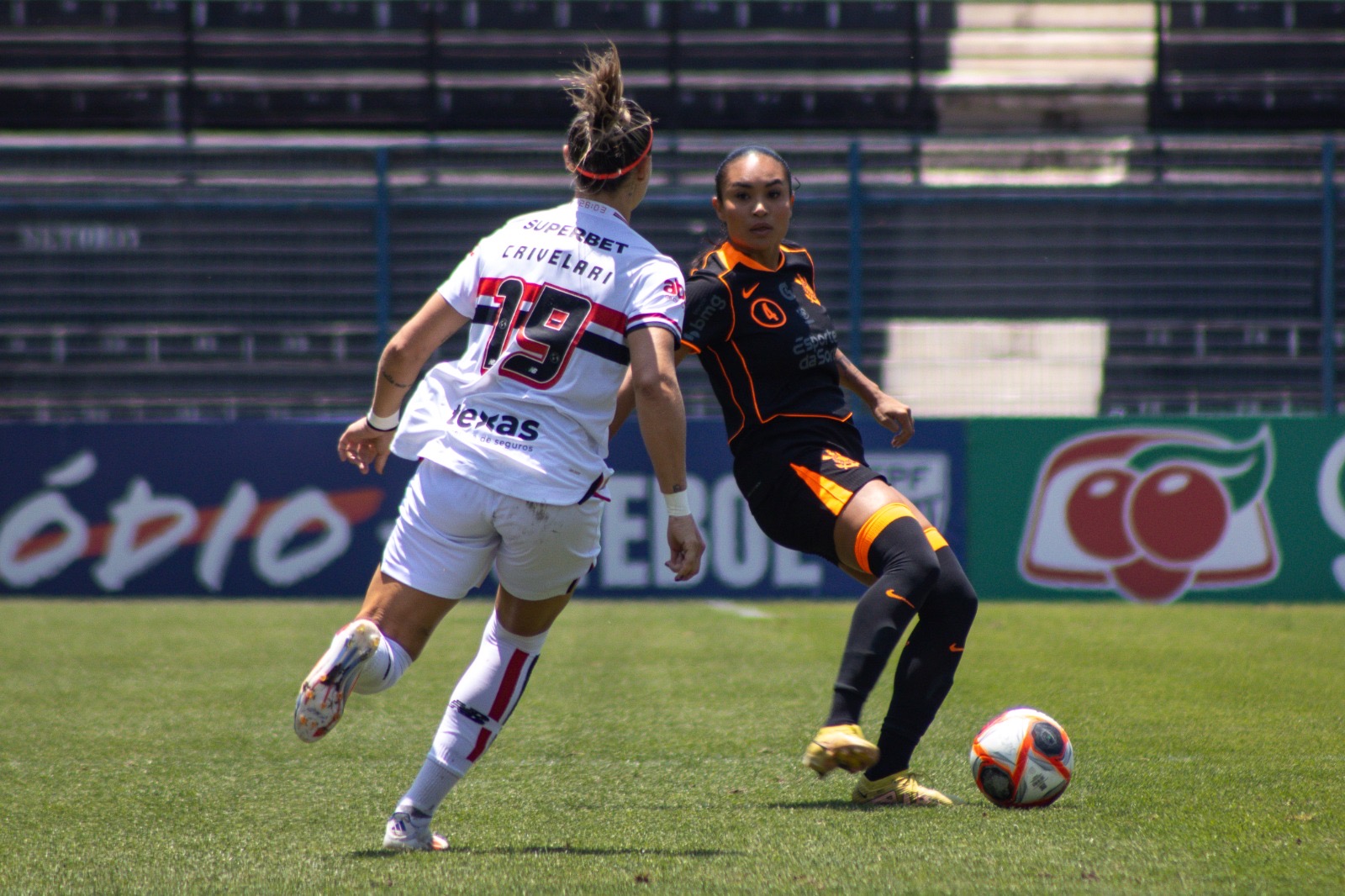 Clássico Majestoso termina com vitória do Timão; Palmeiras garante vaga nas semifinais, e Ferroviária e Santos seguem vivas na disputa