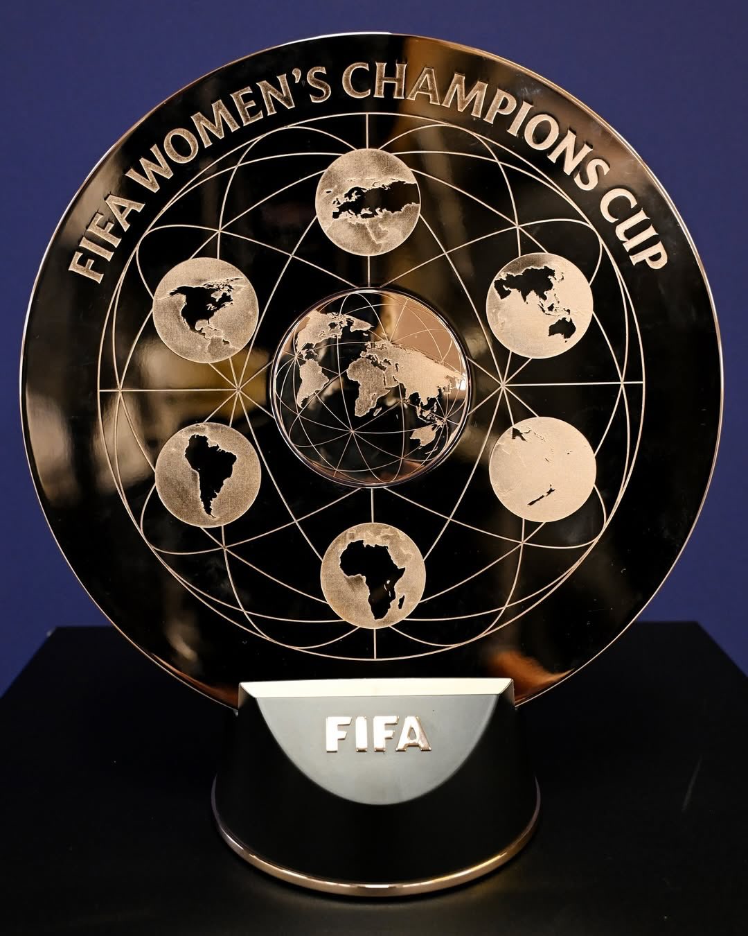 Fifa divulga troféu da Copa das Campeãs 2026