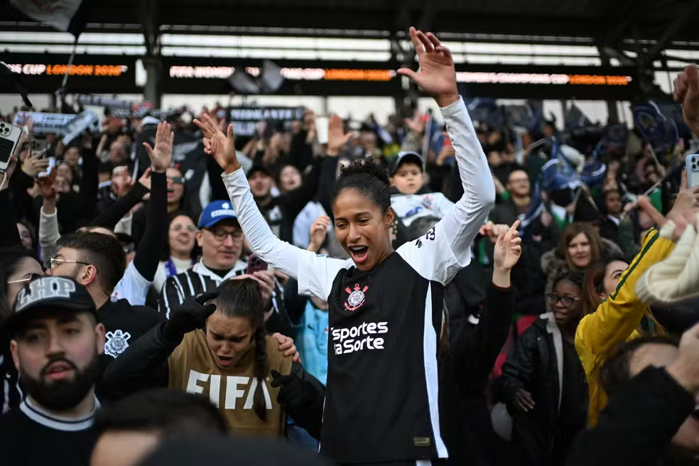 Torcida do Corinthians em Londres