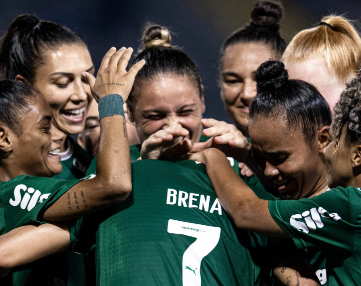 Com dois gols de Brena o palmeiras vence a partida