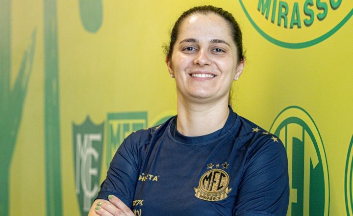 Carine Bosetti é a treinadora do Mirassol Feminino para 2026