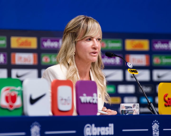 Cris Gambaré fala sobre evento "Joga, Mina!"