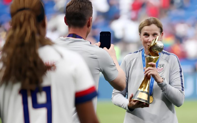 Jill Elis, diretora de futebol da FIFA