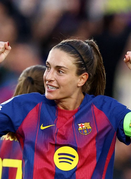 Alexia Putellas supera Lionel Messi e se torna a maior campeã do Barcelona