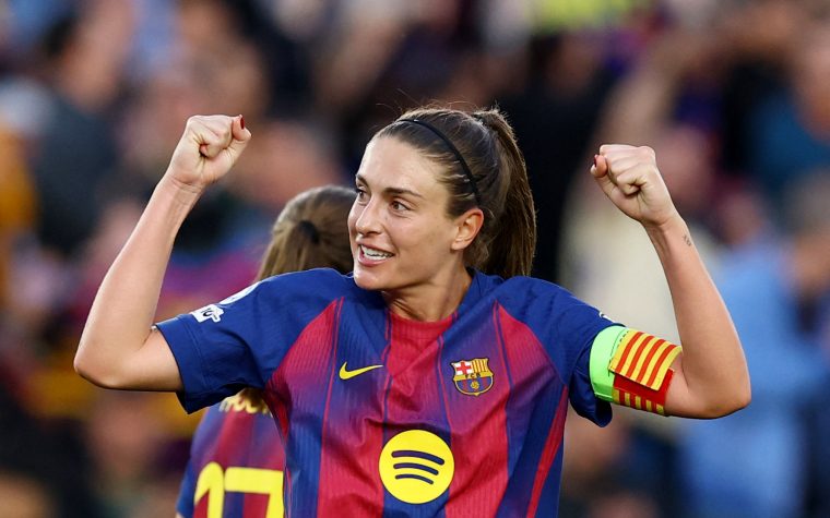Alexia Putellas supera Lionel Messi e se torna a maior campeã do Barcelona