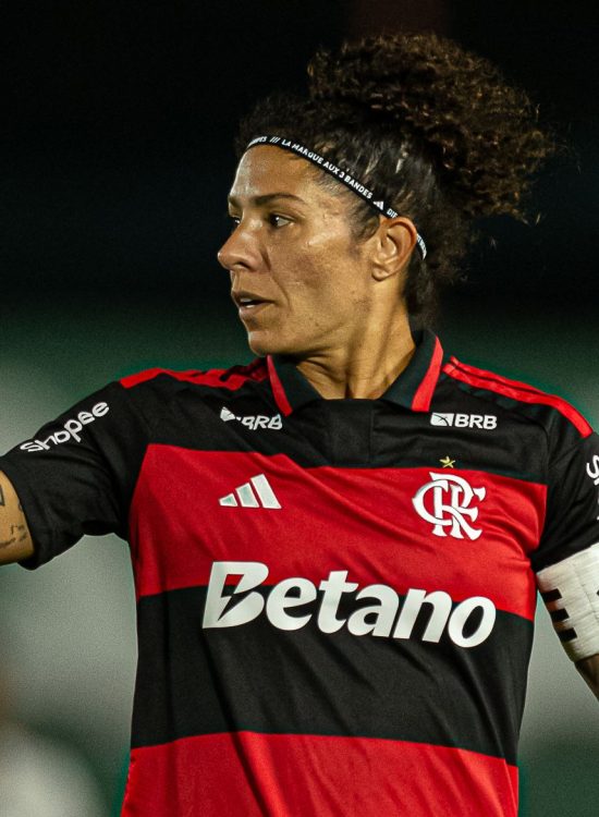 Com gol da aniversariante Cristiane e atuação segura de Karol Alves, Flamengo domina o clássico e volta a vencer no Brasileirão