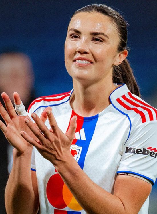 Ingrid Engen pode se tornar a segunda jogadora a disputar finais da Champions por três clubes diferentes