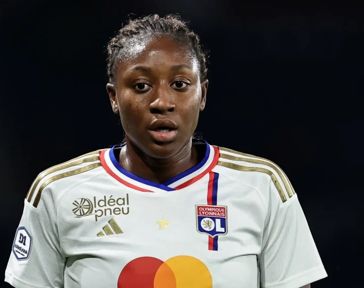 Diani sofre lesão no joelho e está fora da final da Champions League Feminina contra o Barcelona
