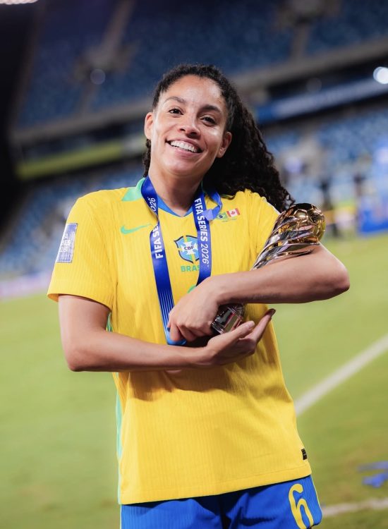 Yasmim sofre lesão de LCA e fica fora da temporada