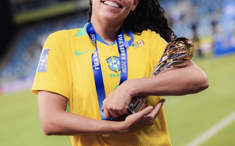 Yasmim sofre lesão de LCA e fica fora da temporada