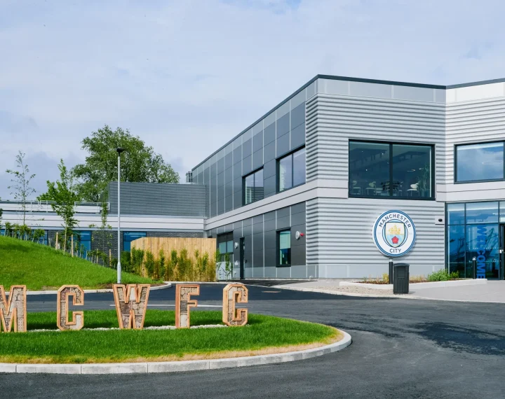 Manchester City inaugura centro de treinamento de £10 milhões para equipe feminina