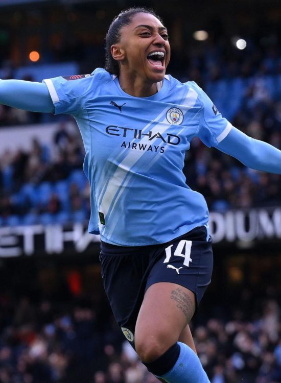 Kerolin é a primeira jogadora brasileira a ganhar um título da WSL com o Manchester City