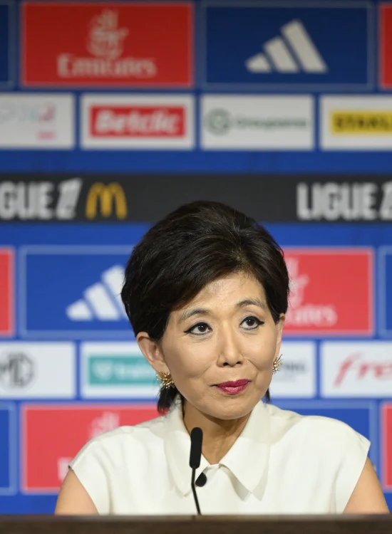 Michele Kang assume controle majoritário do Lyon e anuncia aporte de € 101 milhões