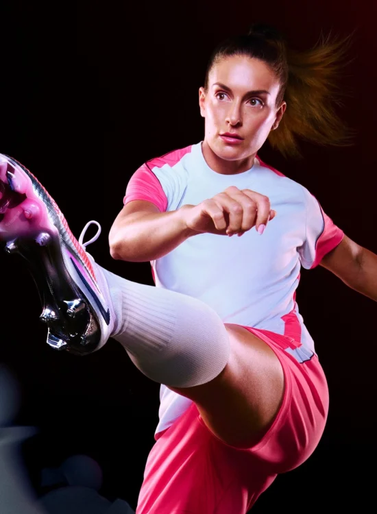 Atacante do Catar usa chuteira assinada por Alexia Putellas na Copa do Mundo