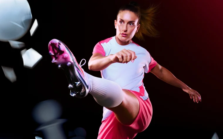 Atacante do Catar usa chuteira assinada por Alexia Putellas na Copa do Mundo