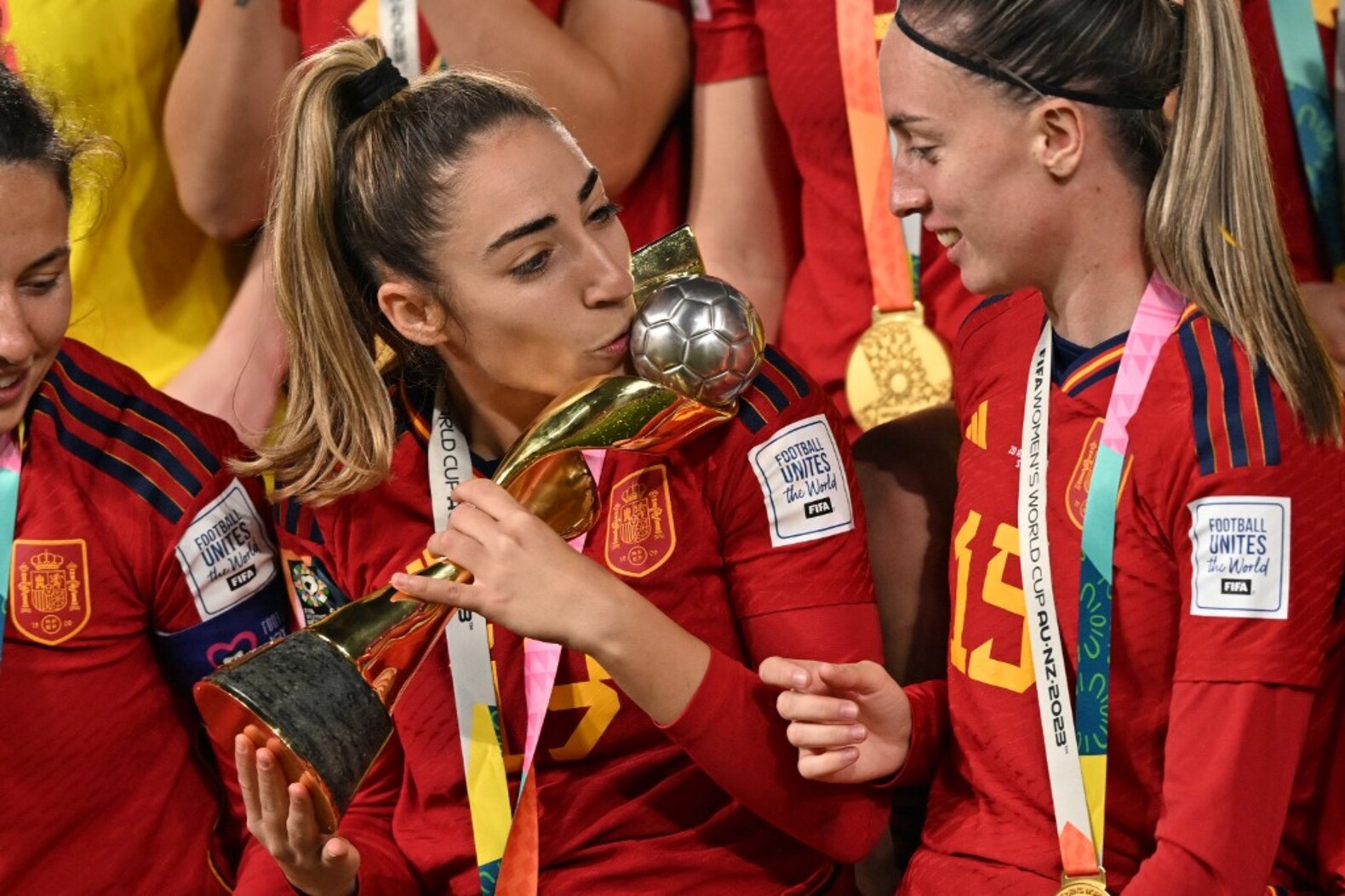 Espanha faz história ao conquistar simultaneamente as Copas do Mundo masculina e feminina