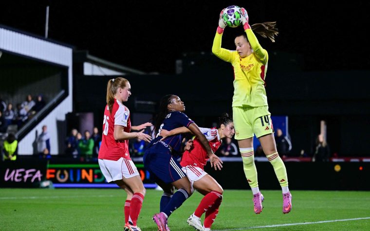 Futebol inglês testa nova regra para goleiros; WSL pode ser impactada por mudança