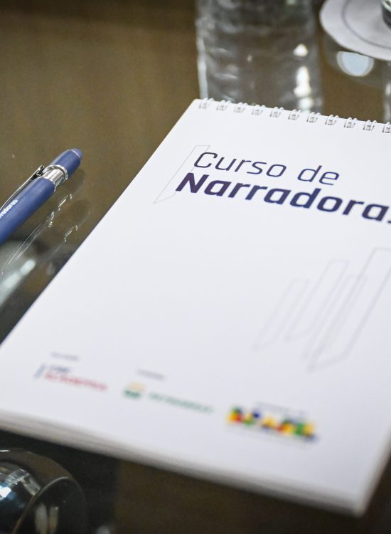 Curso de narradoras da FPF abre novas oportunidades para mulheres que querem entrar nas transmissões de futebol