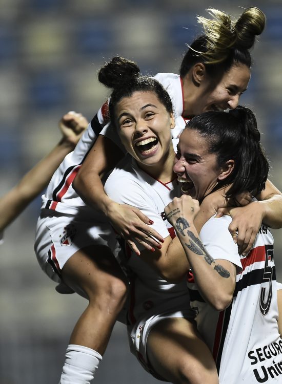 São Paulo vence clássico contra o Santos e chega aos 12 pontos no Paulistão F 2026