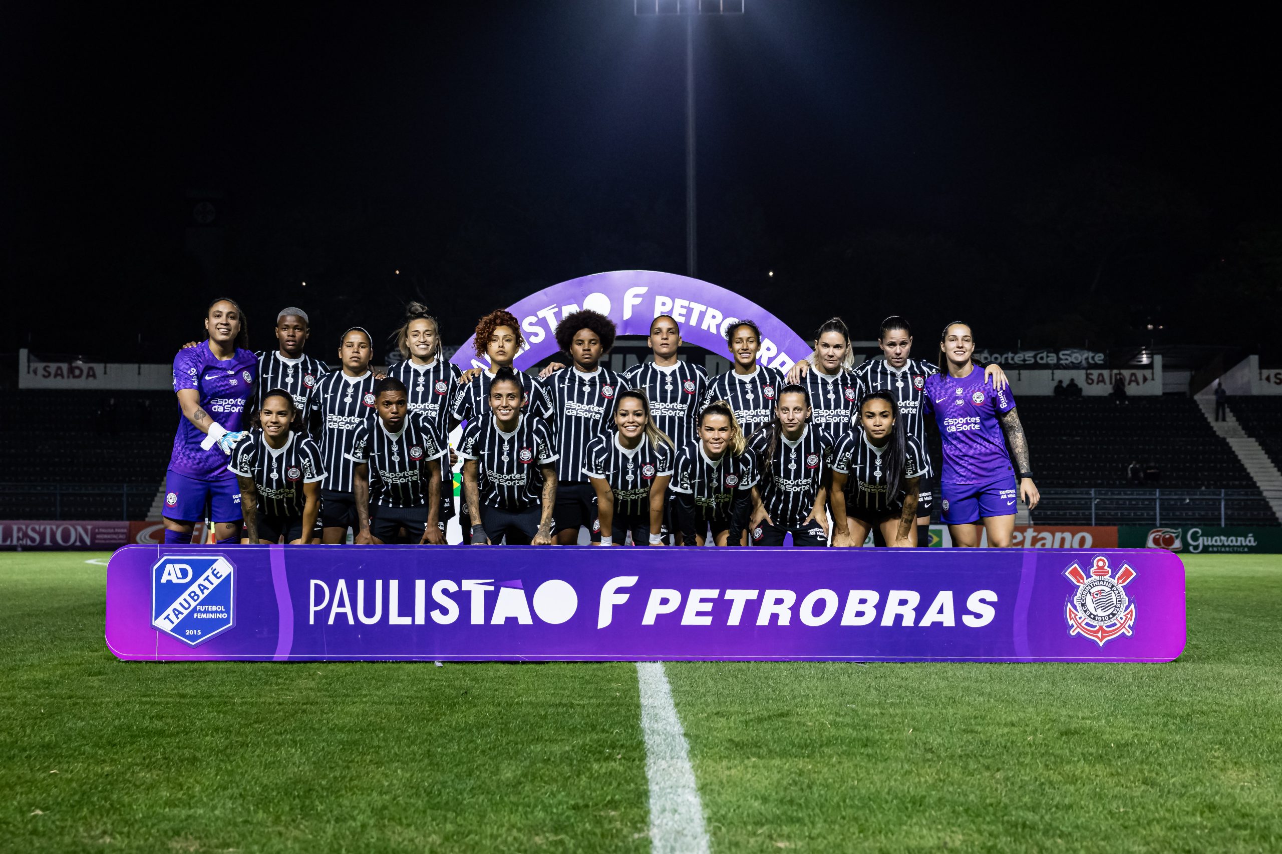 Corinthians paga dívida parcial com feminino após cobrança das jogadoras