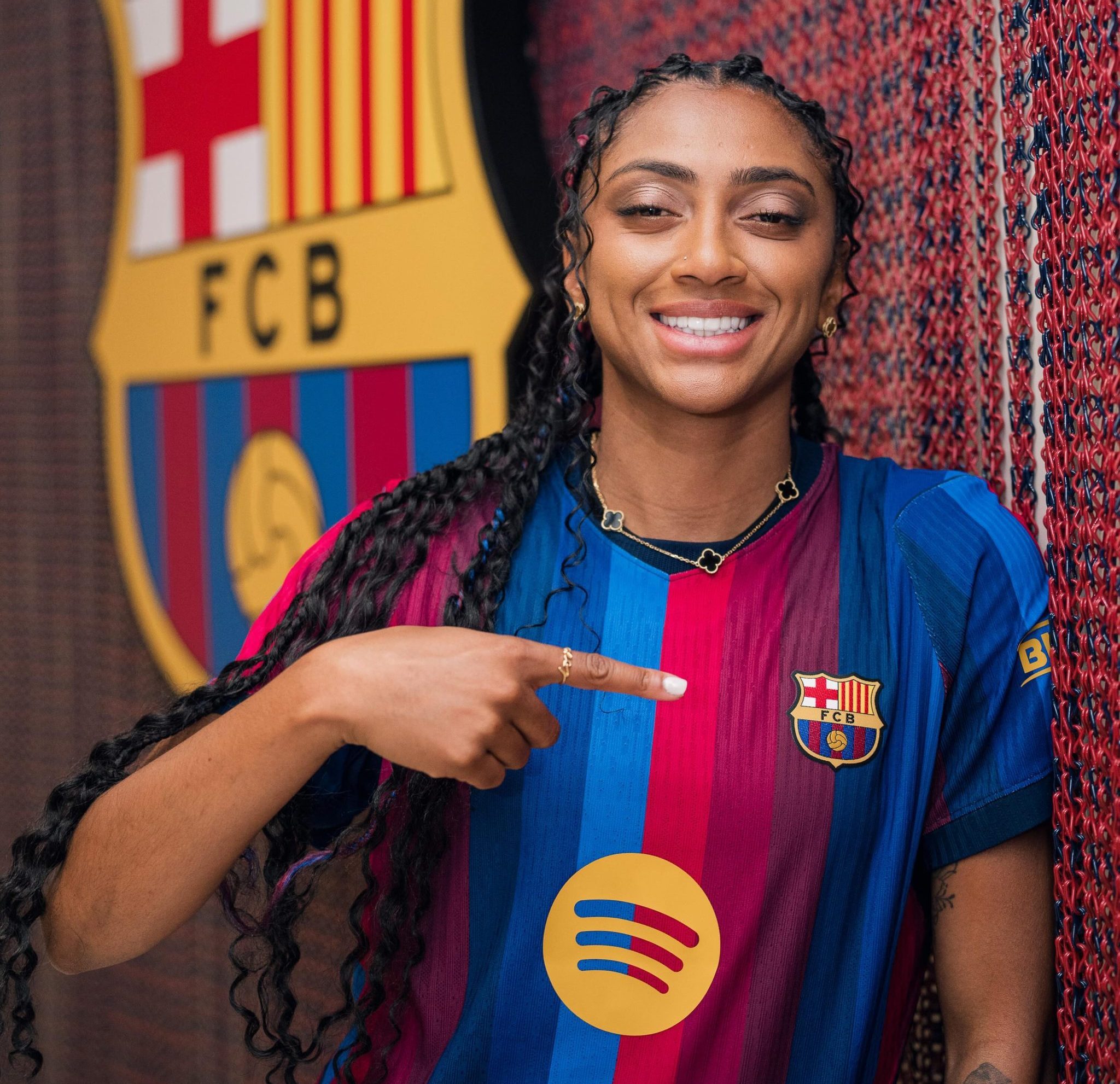 Kerolin estreia pelo Barcelona Feminino em vitória sobre o Montpellier