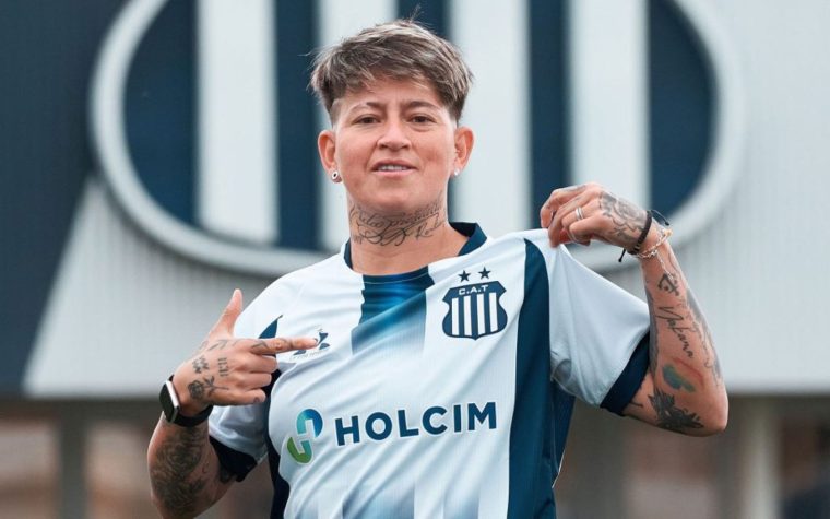 Yamila Rodríguez acerta retorno ao futebol argentino após deixar o Grêmio e é anunciada pelo Talleres