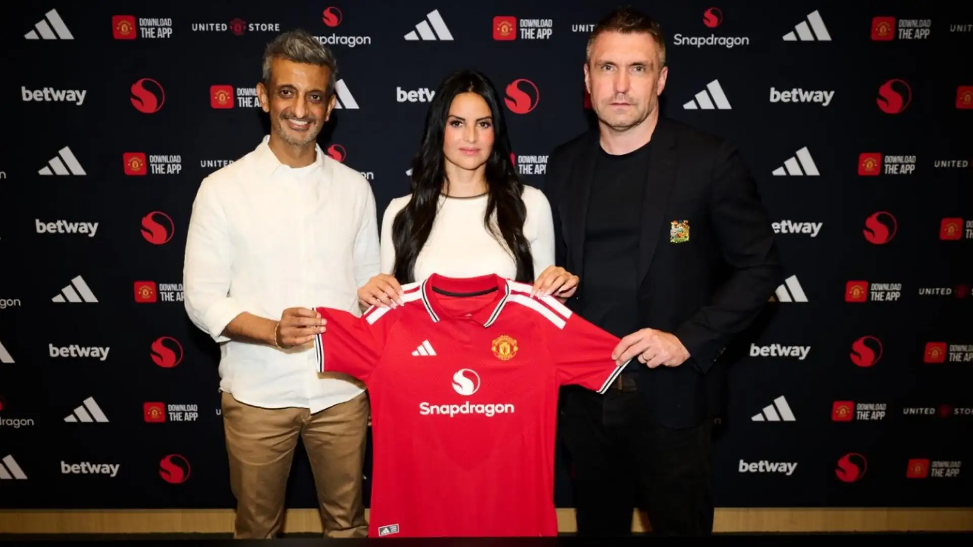 Eva Olid chega ao Manchester United em temporada histórica para treinadoras na WSL