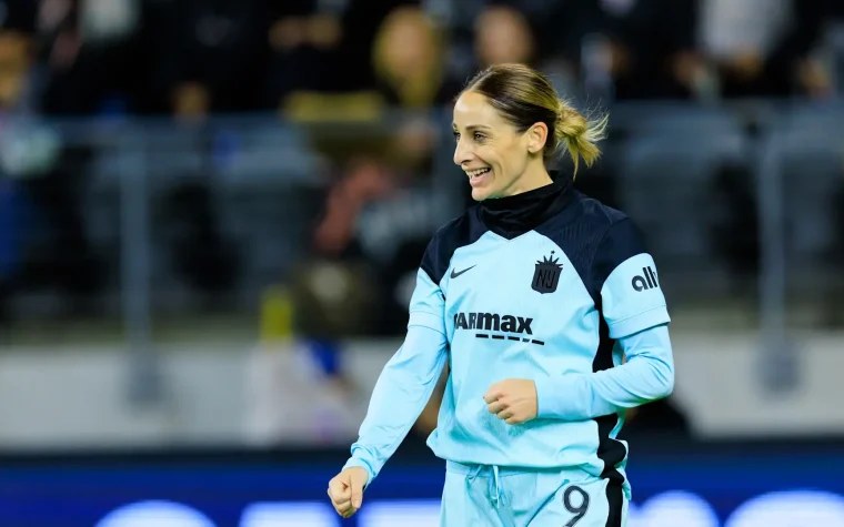 Saída de Esther González do Gotham FC para clube saudita gera polêmica; entenda
