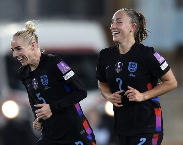 Seleção Inglesa vence a Grécia e fica mais próxima da vaga na Copa do Mundo Feminina