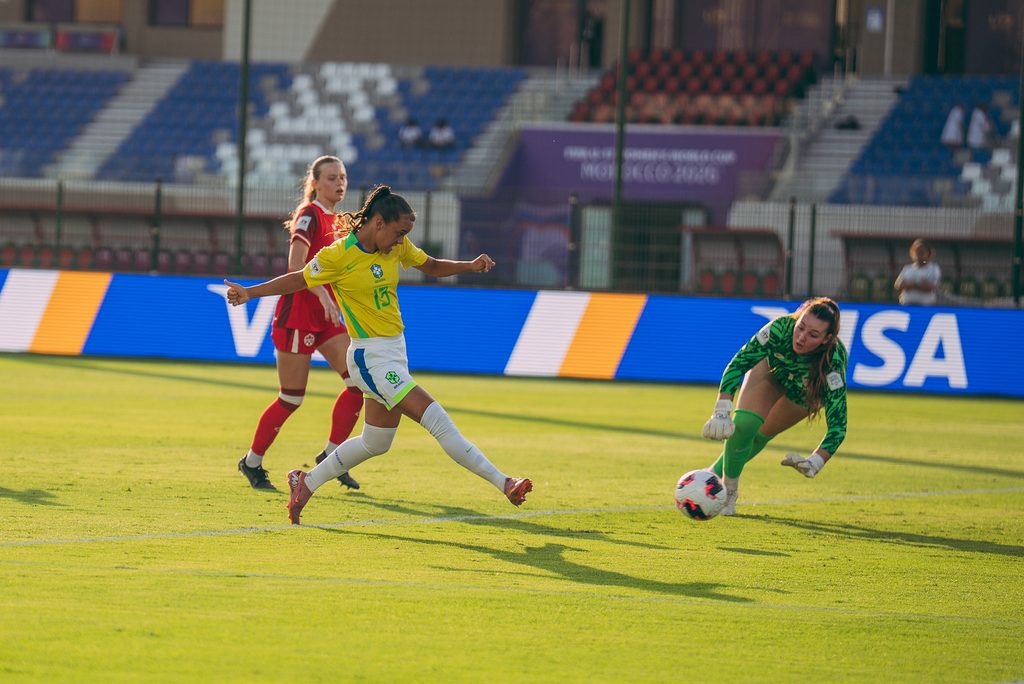 Greise Kelly jogando contra o Canadá na primeira partida do Brasil na Copa do Mundo Feminina Sub-17 2026 | Fabio Souza / CBF