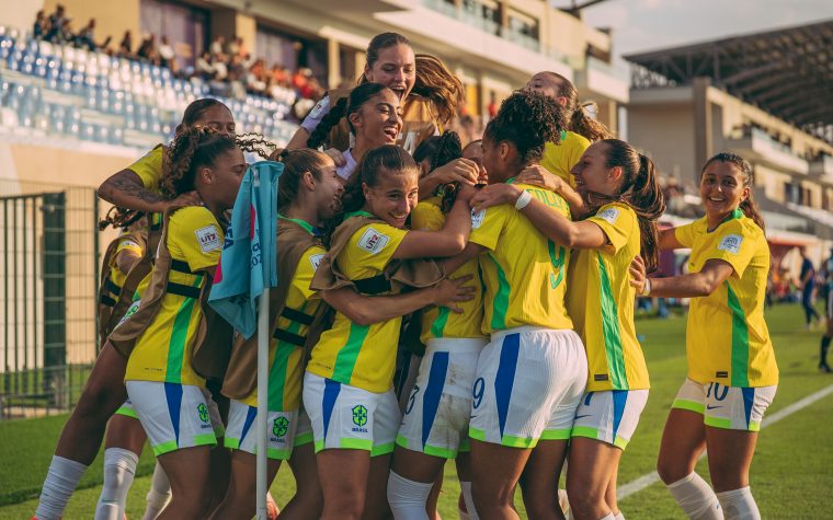 Brasil goleia Canadá na estreia da Copa do Mundo Feminina Sub-17