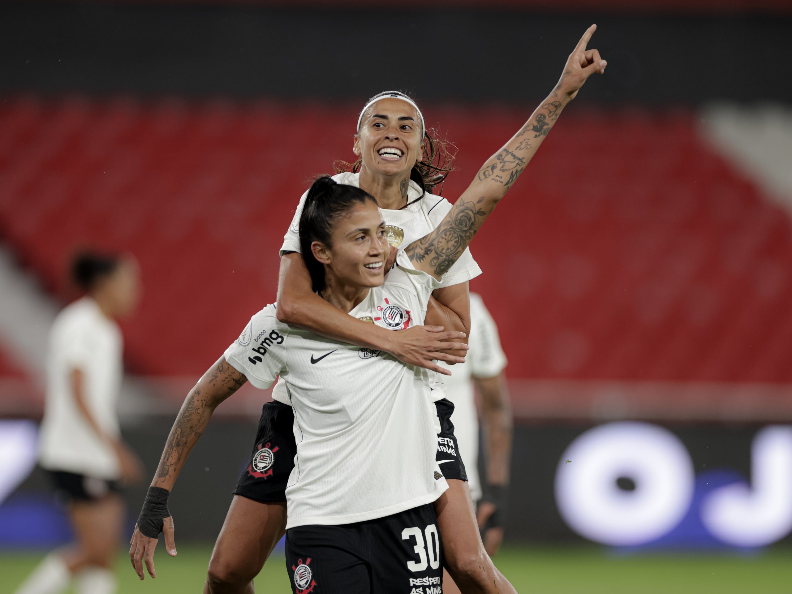 Corinthians goleia Caracas por 7 a 0 e garante vaga nas quartas da Libertadores Feminina