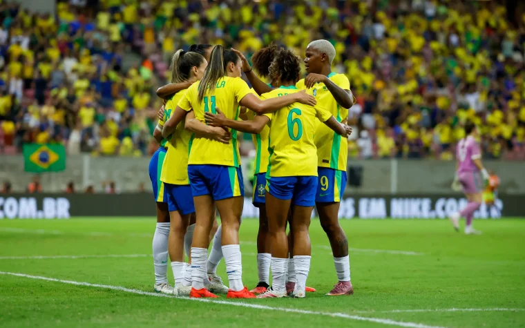 Brasil abre 2 a 0, mas cede empate à Argentina na Arena de Pernambuco