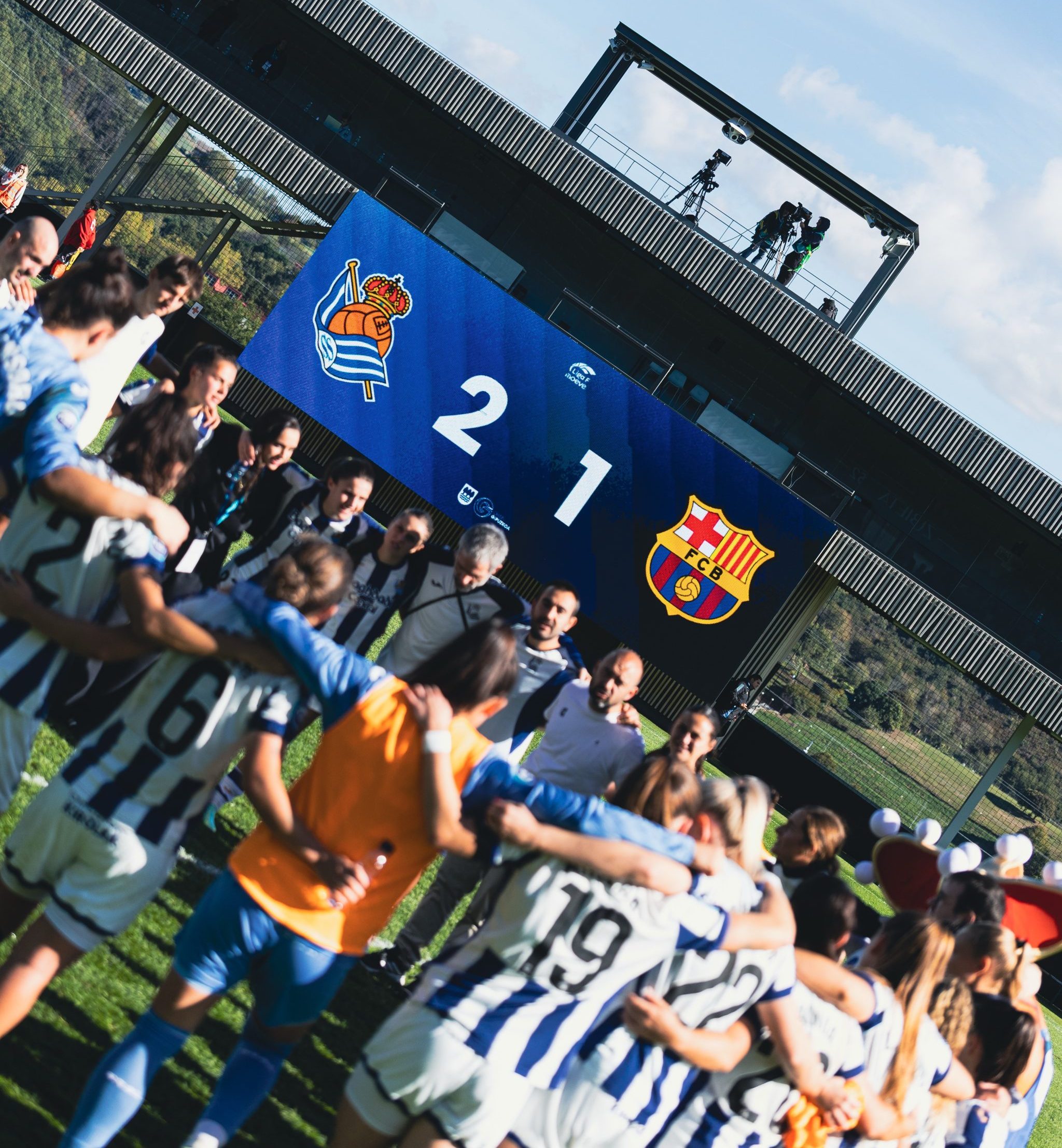 Barcelona sofre virada da Real Sociedad e perde invencibilidade na temporada