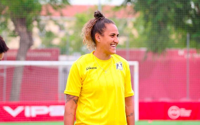 Flávia Giovanna leva bagagem internacional ao futebol de Taiwan: “Coisas ruins acontecem para que o seu melhor floresça”